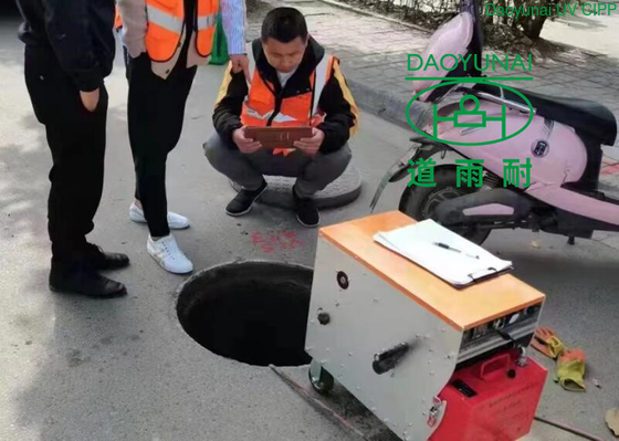 Inspection de télévision en circuit fermé de formation en technologie de TTT Trenchless sur le travail de suivi souterrain d'égout